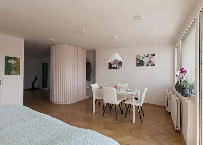 Charming Terrace Ana And Maria Tour As 公寓